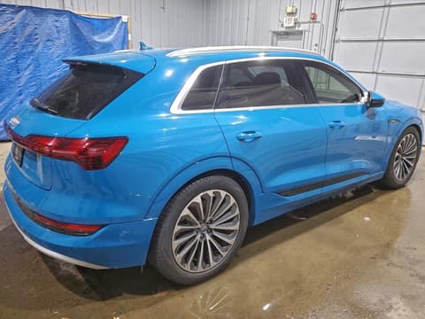 2019 Audi e-tron, VIN WA1VABGE4KB012072. Фото 3 из 6 с аукциона Copart. Каталог авто из США OpenDataCar.