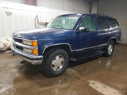 1999 Chevrolet Tahoe, VIN 1GNEK13R2XJ354176. Фото 1 з 6 з аукціону Copart. Каталог авто зі США OpenDataCar.