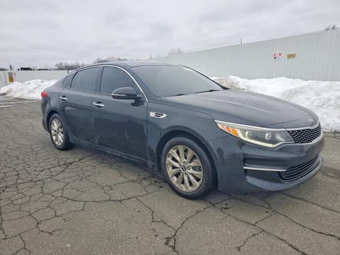 2016 Kia Optima, VIN 5XXGU4L38GG069799. Фото 4 из 6 с аукциона Copart. Каталог авто из США OpenDataCar.