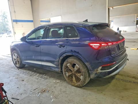 2024 Audi Q4 e-tron, VIN WA1LUBFZ0RP043173. Фото 2 из 6 с аукциона Copart. Каталог авто из США OpenDataCar.