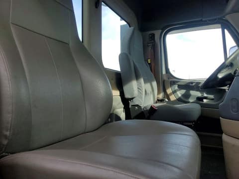 2016 Freightliner Cascadia 125, VIN 1FUJGEDV6GLHC5914. Zdjęcie 6 z 6 z aukcji Copart. Katalog aut z USA OpenDataCar.