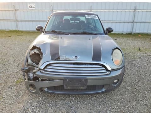 2010 Mini Cooper, VIN WMWMF3C5XATZ61422. Фото 5 з 6 з аукціону Copart. Каталог авто зі США OpenDataCar.