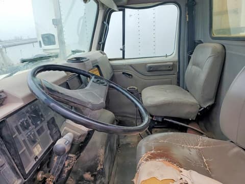 1999 International 2674, VIN 1HTGLATT2XH587155. Фото 5 з 6 з аукціону Copart. Каталог авто зі США OpenDataCar.