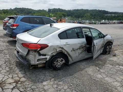 2017 Kia Forte, VIN 3KPFK4A71HE032353. Zdjęcie 3 z 6 z aukcji Copart. Katalog aut z USA OpenDataCar.