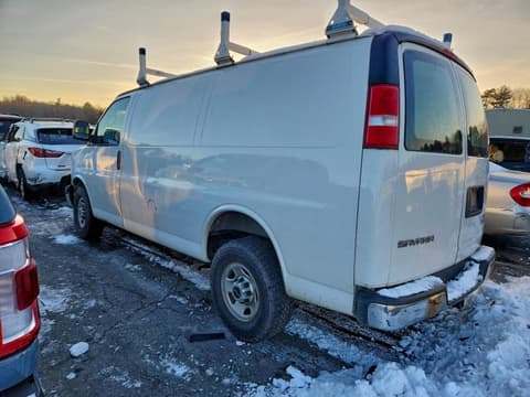 2017 Gmc Savana, VIN 1GTW7AFFXH1126122. Фото 2 з 6 з аукціону Copart. Каталог авто зі США OpenDataCar.