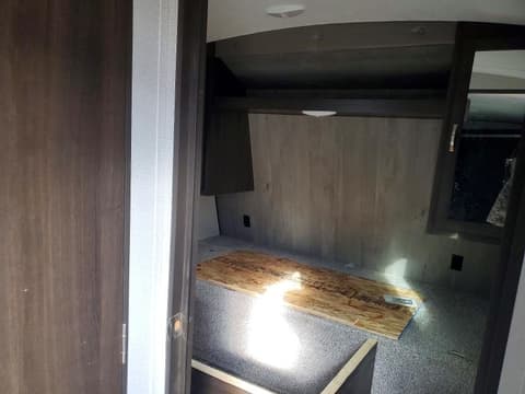 2020 Keystone Springdale, VIN 4YDT27T27L3104336. Фото 5 из 6 с аукциона Copart. Каталог авто из США OpenDataCar.