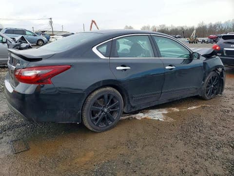 2017 Nissan Altima, VIN 1N4AL3AP5HC175336. Zdjęcie 3 z 6 z aukcji Copart. Katalog aut z USA OpenDataCar.