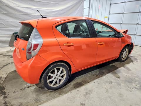 2012 Toyota Prius C, VIN JTDKDTB33C1014981. Фото 3 з 6 з аукціону Copart. Каталог авто зі США OpenDataCar.