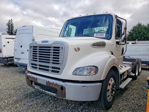 2016 Freigliner M2, VIN 1FUJC5DV4GHHD7414. Photo 3 of 6 from Copart auction. OpenDataCar US salvage catalog.