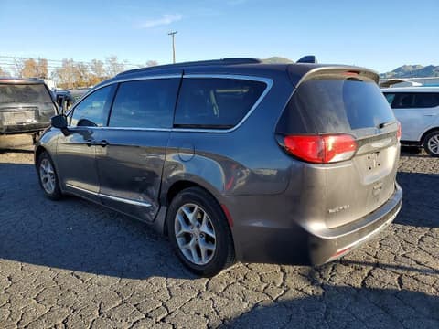 2017 Chrysler Pacifica, VIN 2C4RC1BG0HR505925. Photo 2 of 6 from Copart auction. OpenDataCar US salvage catalog.