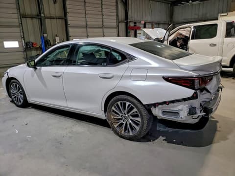 2021 Lexus ES 250, VIN 58AD11D11MU003399. Фото 2 из 6 с аукциона Copart. Каталог авто из США OpenDataCar.