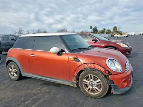 2011 Mini Cooper, VIN WMWSU3C59BT094450. Фото 4 з 6 з аукціону Copart. Каталог авто зі США OpenDataCar.