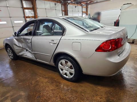 2008 Kia Optima, VIN KNAGE123885257240. Фото 2 з 6 з аукціону Copart. Каталог авто зі США OpenDataCar.