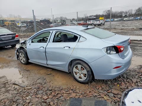 2018 Chevrolet Cruze, VIN 1G1BC5SM3J7190536. Фото 2 из 6 с аукциона Copart. Каталог авто из США OpenDataCar.
