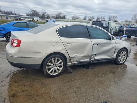 2010 Volkswagen Passat, VIN WVWJK7AN4AE147315. Zdjęcie 3 z 6 z aukcji Copart. Katalog aut z USA OpenDataCar.