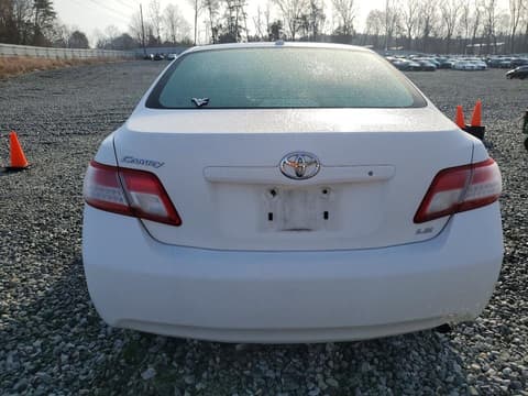 2011 Toyota Camry, VIN 4T1BF3EKXBU755070. Фото 6 з 6 з аукціону Copart. Каталог авто зі США OpenDataCar.