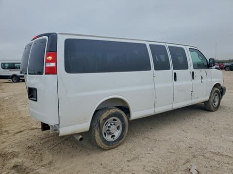 2025 Chevrolet Express 3500, VIN 1GAZGNFP9S1129543. Фото 3 з 6 з аукціону Copart. Каталог авто зі США OpenDataCar.