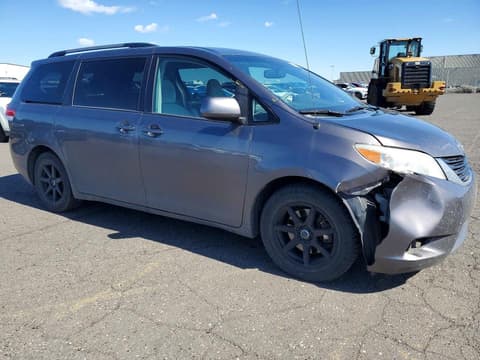 2011 Toyota Sienna, VIN 5TDKK3DC0BS066220. Фото 4 з 6 з аукціону Copart. Каталог авто зі США OpenDataCar.