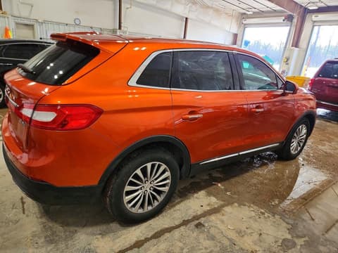 2016 Lincoln MKX, VIN 2LMPJ8KP1GBL67499. Фото 3 з 6 з аукціону Copart. Каталог авто зі США OpenDataCar.