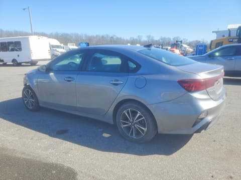 2023 Kia Forte, VIN 3KPF24AD0PE647013. Фото 2 з 6 з аукціону Copart. Каталог авто зі США OpenDataCar.