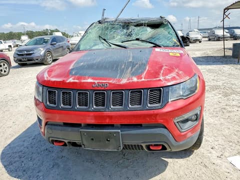 2021 Jeep Compass, VIN 3C4NJDDB0MT590702. Фото 5 з 6 з аукціону Copart. Каталог авто зі США OpenDataCar.