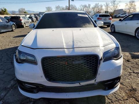 2022 Chrysler 300, VIN 2C3CCABT4NH253086. Фото 5 з 6 з аукціону Copart. Каталог авто зі США OpenDataCar.