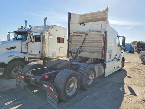 2017 Volvo VNL, VIN 4V4NC9EG1HN976959. Фото 4 из 6 с аукциона Copart. Каталог авто из США OpenDataCar.