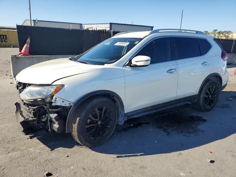 2018 Nissan Rogue, VIN 5N1AT2MT5JC810523. Фото 1 з 6 з аукціону Copart. Каталог авто зі США OpenDataCar.