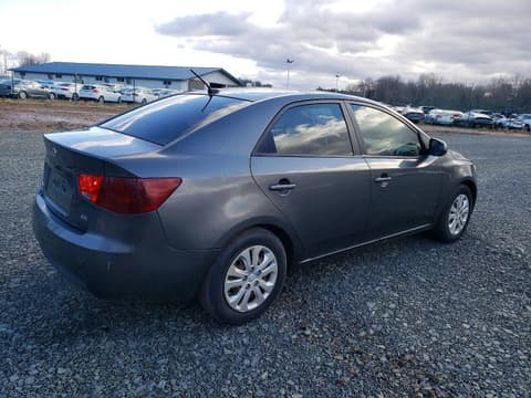 2013 Kia Forte, VIN KNAFU4A23D5695456. Фото 3 з 6 з аукціону Copart. Каталог авто зі США OpenDataCar.