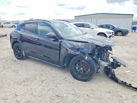 2021 Alfa romeo Stelvio, VIN ZASPAKBN3M7D02726. Фото 4 з 6 з аукціону Copart. Каталог авто зі США OpenDataCar.