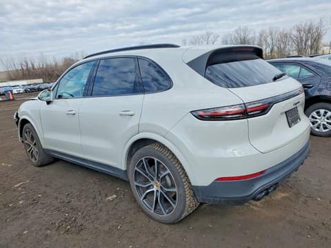 2022 Porsche Cayenne, VIN WP1AA2AY7NDA06104. Фото 2 з 6 з аукціону Copart. Каталог авто зі США OpenDataCar.
