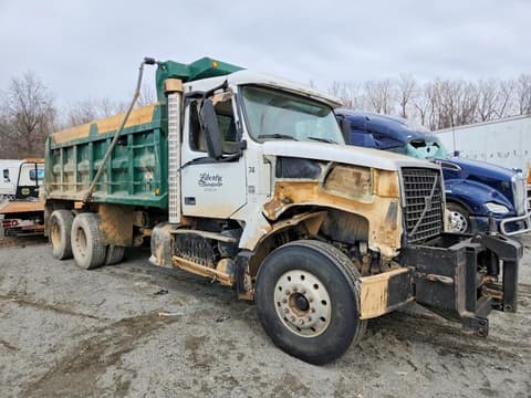 2013 Volvo VHD, VIN 4V5KC9EG6DN146650. Фото 1 из 6 с аукциона Copart. Каталог авто из США OpenDataCar.