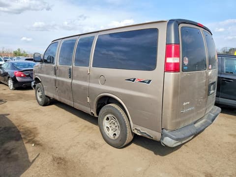 2004 Chevrolet Express 2500, VIN 1GNGG25U341139421. Фото 2 з 6 з аукціону Copart. Каталог авто зі США OpenDataCar.