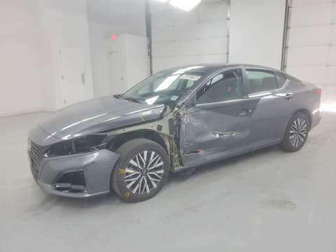 2026 Nissan Altima, VIN 1N4BL4DV3TN311318. Фото 1 з 6 з аукціону Copart. Каталог авто зі США OpenDataCar.