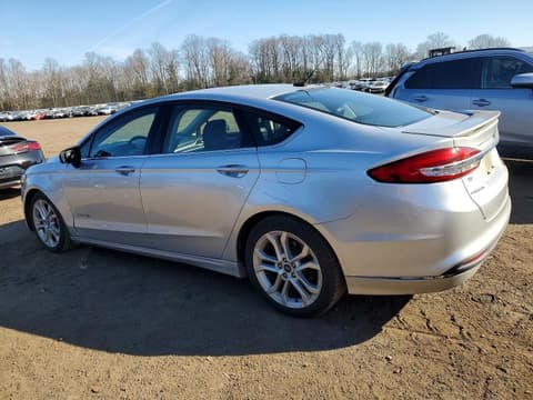 2017 Ford Fusion, VIN 3FA6P0LU1HR357290. Фото 2 из 6 с аукциона Copart. Каталог авто из США OpenDataCar.