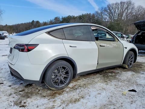 2024 Tesla Model Y, VIN 7SAYGDED6RA318642. Фото 3 з 6 з аукціону Copart. Каталог авто зі США OpenDataCar.