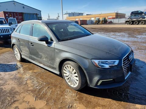 2017 Audi A3 e-tron, VIN WAUUPBFF0HA058181. Фото 4 из 6 с аукциона Copart. Каталог авто из США OpenDataCar.