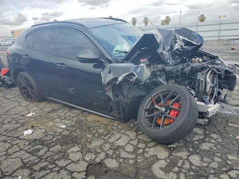 2021 Alfa romeo Stelvio, VIN ZASPAKBN9M7D18820. Фото 4 з 6 з аукціону Copart. Каталог авто зі США OpenDataCar.