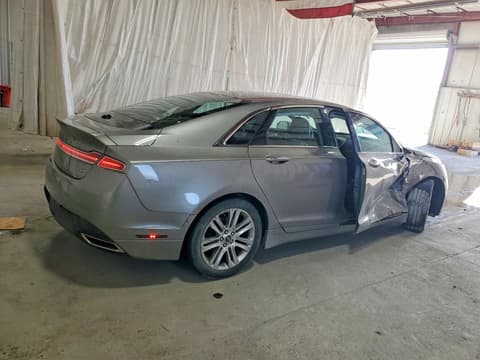 2015 Lincoln MKZ, VIN 3LN6L2LU3FR621071. Photo 3 of 6 from Copart auction. OpenDataCar US salvage catalog.