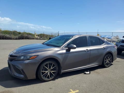 2022 Toyota Camry Hybrid, VIN 4T1G31AK3NU586989. Фото 1 з 6 з аукціону Copart. Каталог авто зі США OpenDataCar.