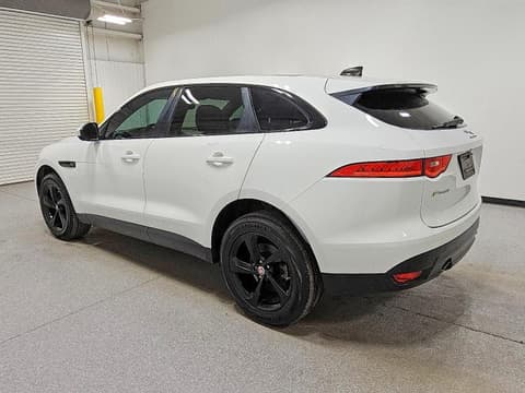 2020 Jaguar F-Pace, VIN SADCJ2FX8LA645797. Фото 2 з 6 з аукціону Copart. Каталог авто зі США OpenDataCar.