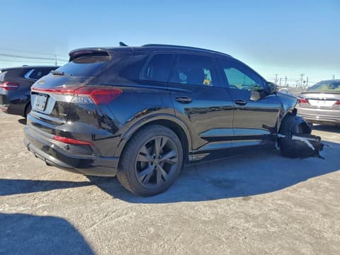 2024 Audi Q4 e-tron, VIN WA1KUBFZ7RP053582. Фото 3 з 6 з аукціону Copart. Каталог авто зі США OpenDataCar.