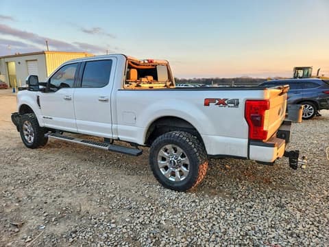 2017 Ford F-250 Super Duty, VIN 1FT7W2BT2HEE54491. Фото 2 з 6 з аукціону Copart. Каталог авто зі США OpenDataCar.