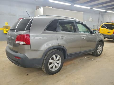 2013 Kia Sorento, VIN 5XYKT4A20DG403435. Фото 3 з 6 з аукціону Copart. Каталог авто зі США OpenDataCar.
