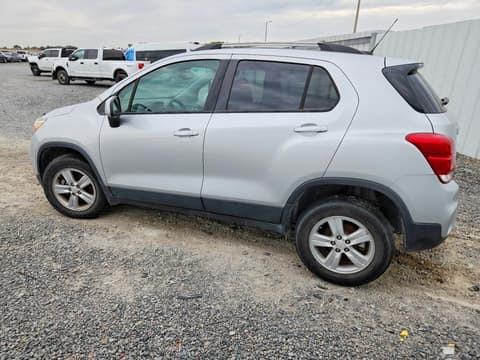 2022 Chevrolet Trax, VIN KL7CJPSM9NB546128. Zdjęcie 2 z 6 z aukcji Copart. Katalog aut z USA OpenDataCar.