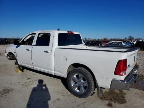 2015 Ram 1500, VIN 1C6RR7TT4FS760416. Фото 2 з 6 з аукціону Copart. Каталог авто зі США OpenDataCar.