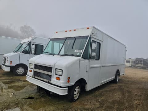 2000 Ford E-350, VIN 1FCJE39L3YHA77527. Фото 1 из 6 с аукциона Copart. Каталог авто из США OpenDataCar.