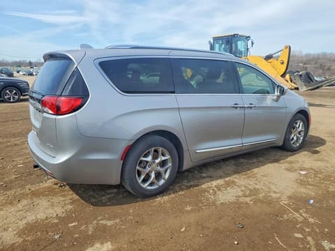 2018 Chrysler Pacifica, VIN 2C4RC1GG9JR149005. Фото 3 з 6 з аукціону Copart. Каталог авто зі США OpenDataCar.