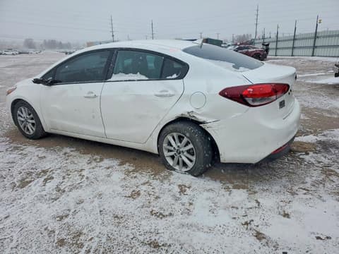 2017 Kia Forte, VIN 3KPFL4A72HE048154. Фото 2 з 6 з аукціону Copart. Каталог авто зі США OpenDataCar.