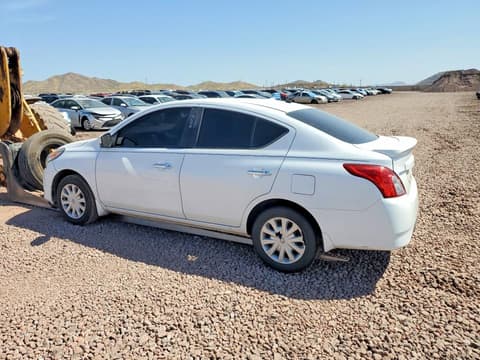 2018 Nissan Versa, VIN 3N1CN7AP3JL860792. Фото 2 з 6 з аукціону Copart. Каталог авто зі США OpenDataCar.